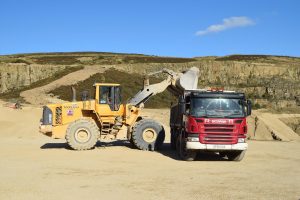 loading a wagon